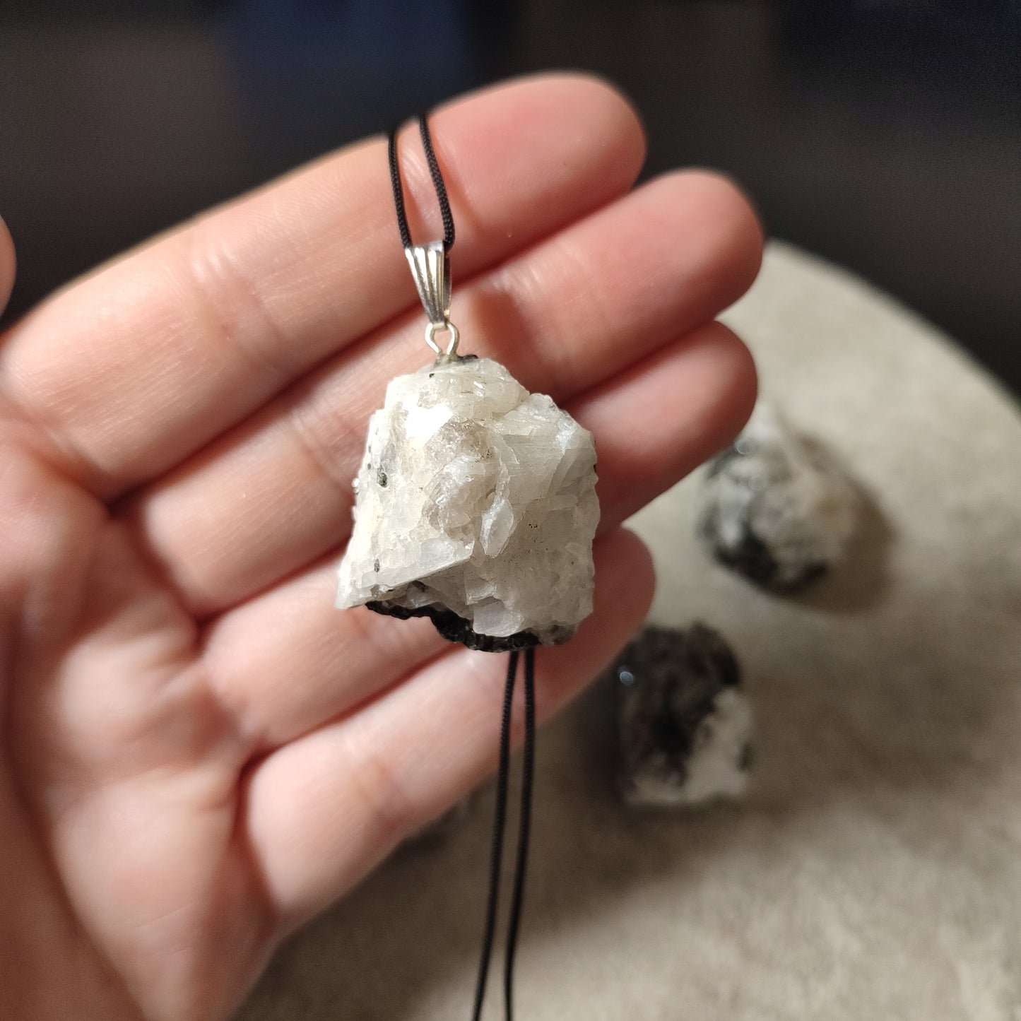 Colgante piedra luna en bruto
