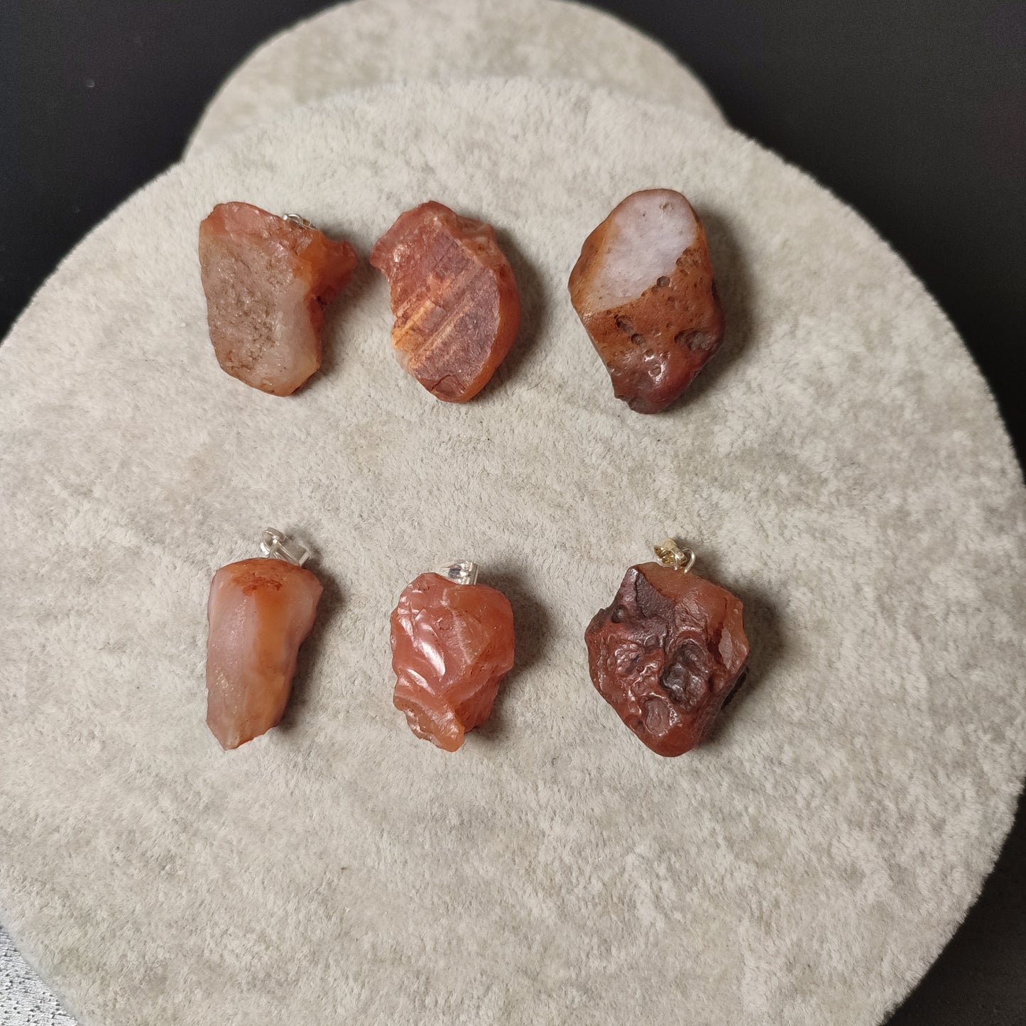 Colgante carneola en bruto