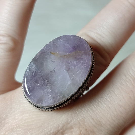 Anillo baño de plata con cuarzo rosa lavanda