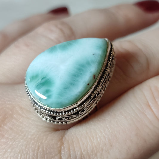 Anillo baño de plata con larimar