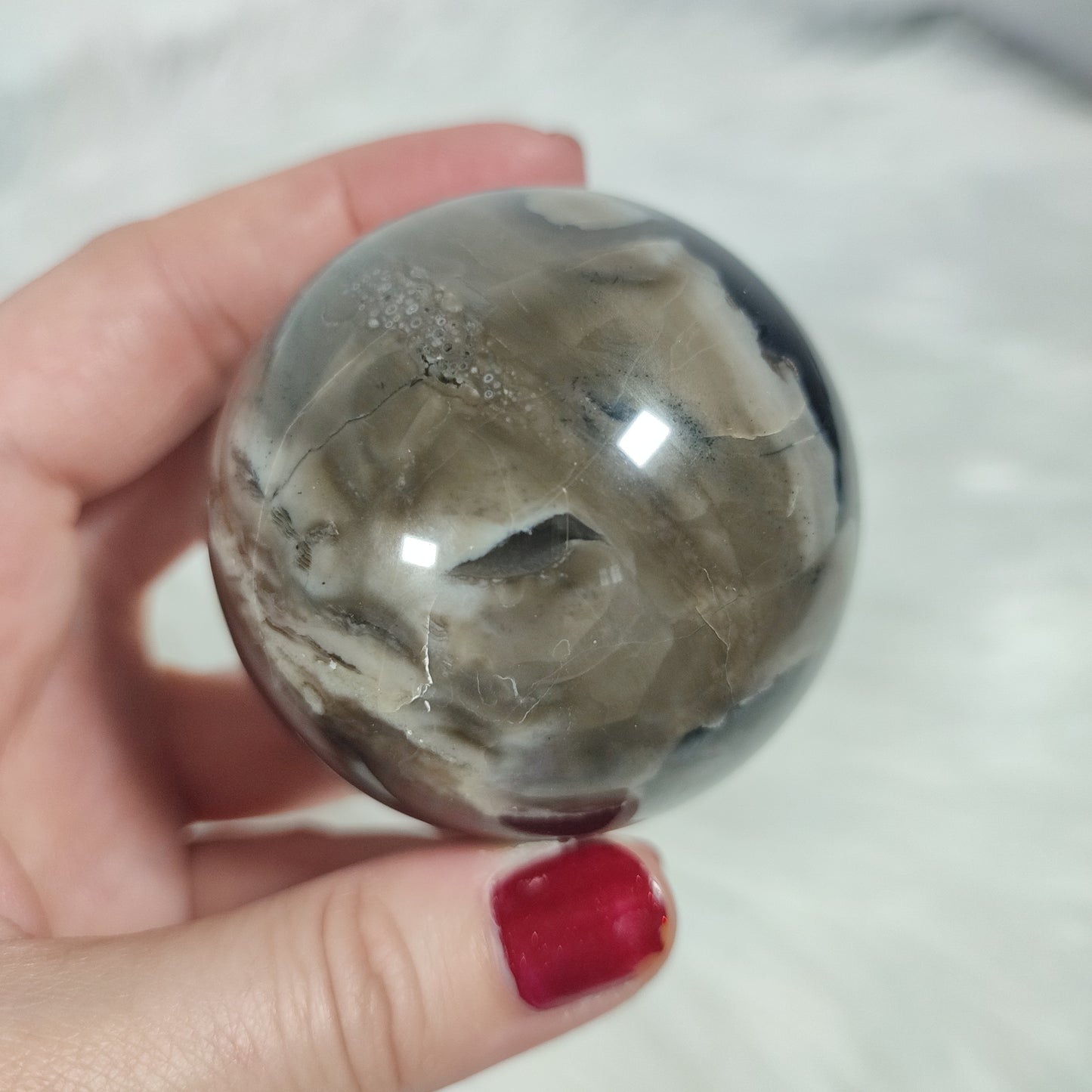 Esfera agata reactiva uv 303gr