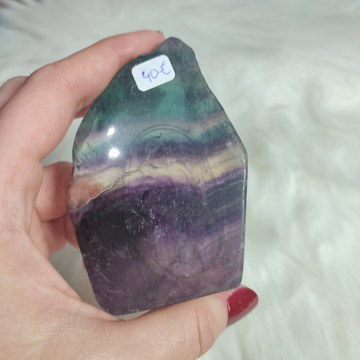 Sirena tallada en fluorita multicolor