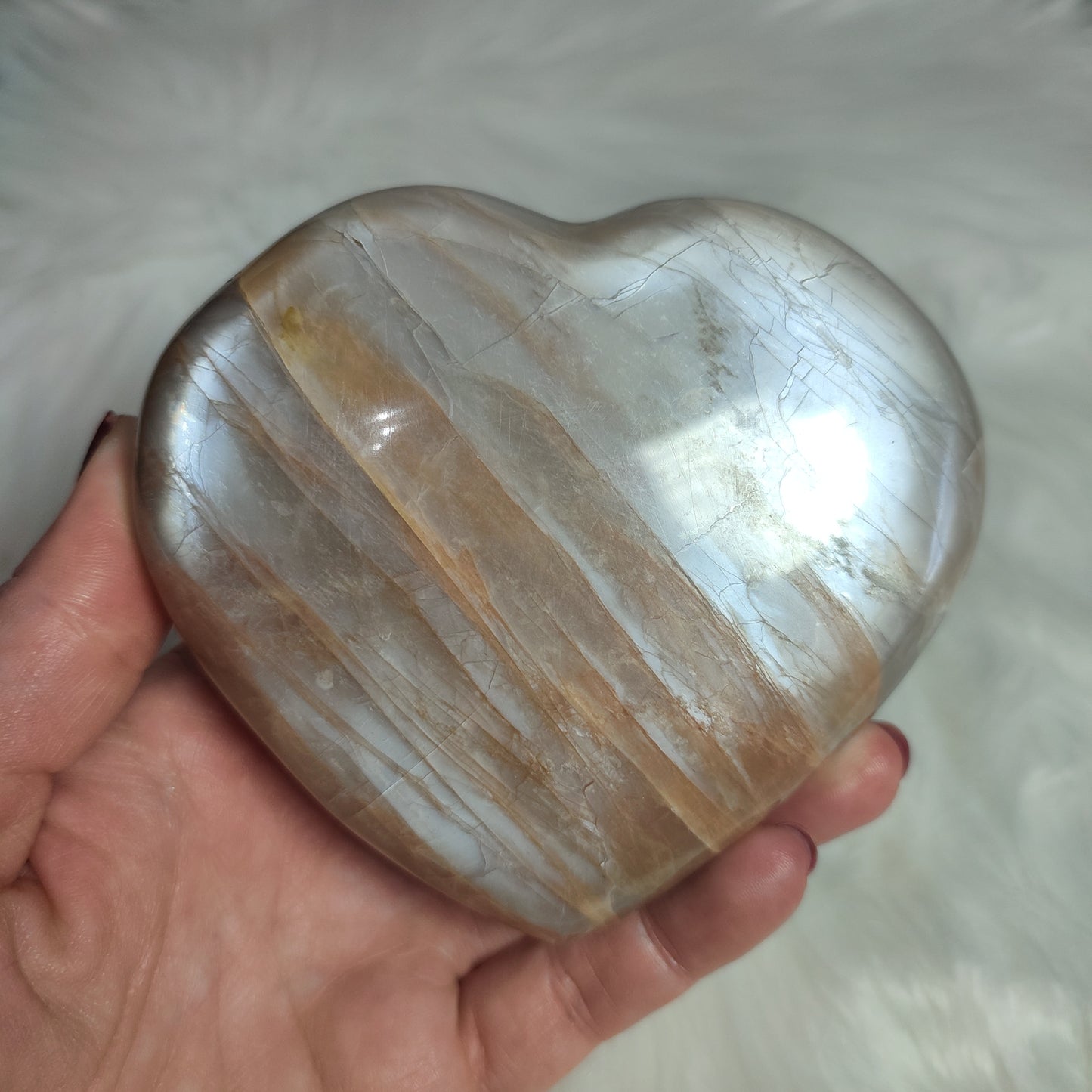 Gran Corazon tallado en piedra luna melocotón 557 gramos