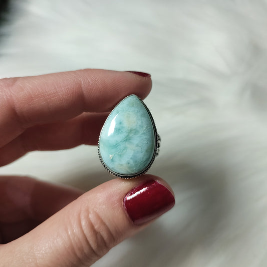 Anillo baño de plata con larimar