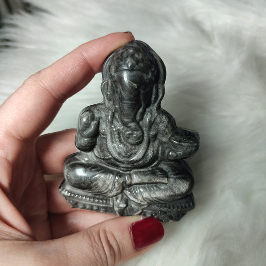 Ganesha tallada en Obsidiana plateada