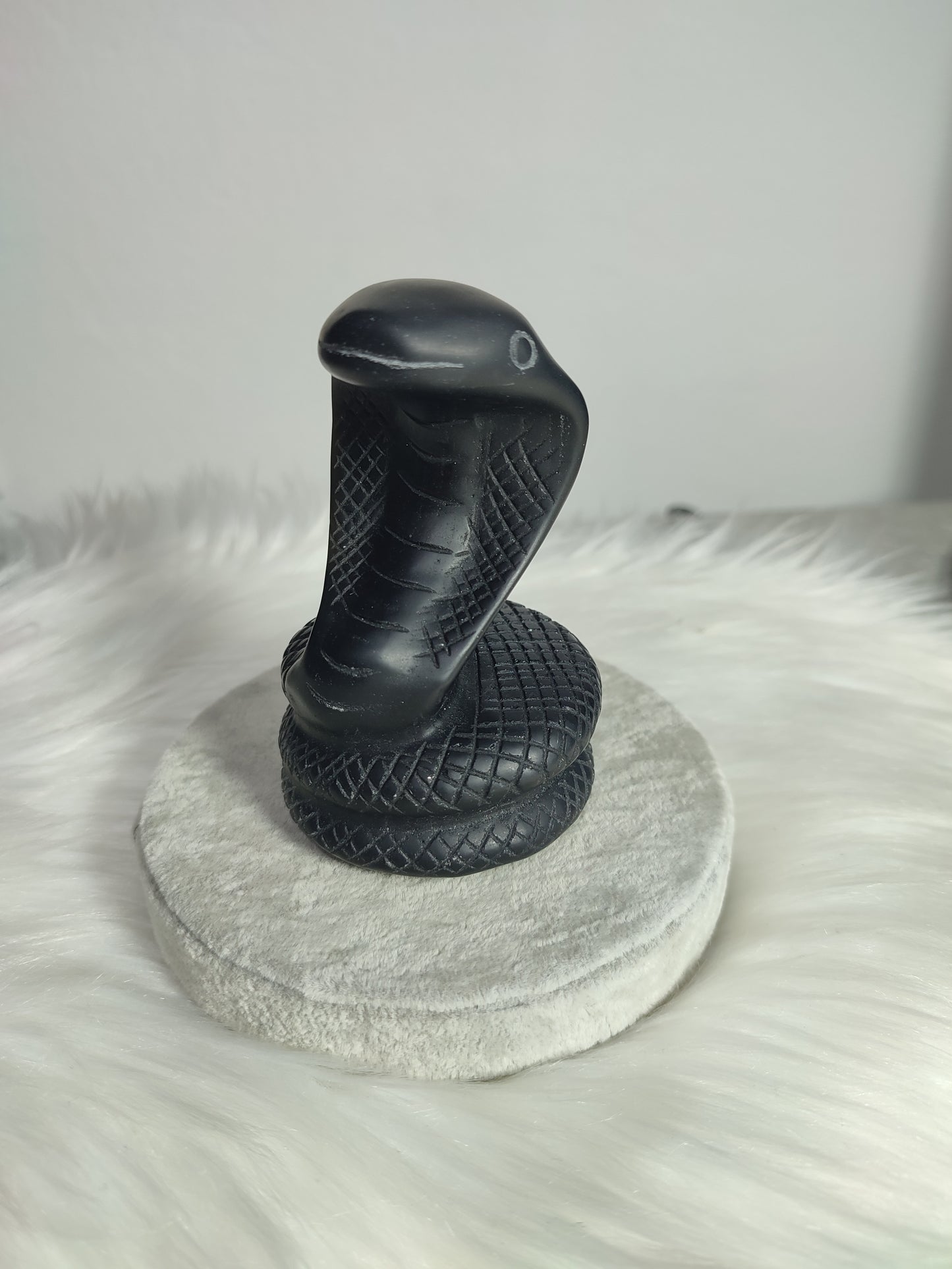 Cobra tallada en obsidiana negra 309 gramos