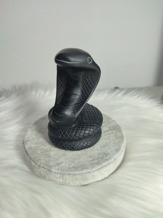 Cobra tallada en obsidiana negra +300 gramos