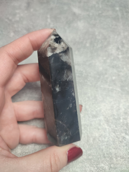 Punta cuarzo negro 151 gramos