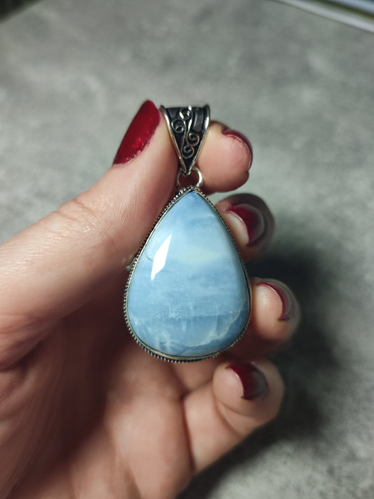 Colgante baño de plata con ópalo azul Owyhee