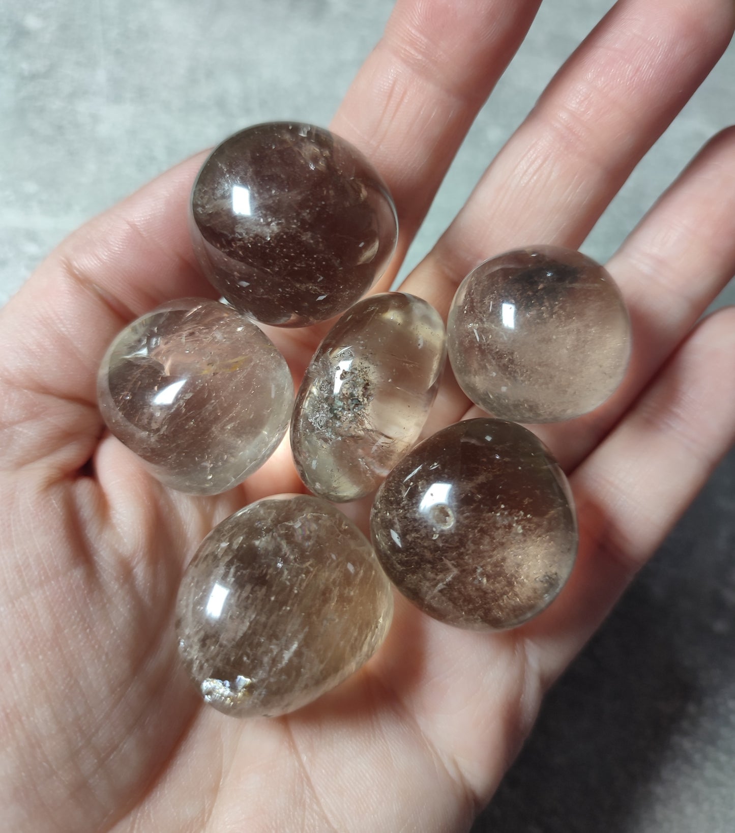 Rodado cuarzo ahumado +