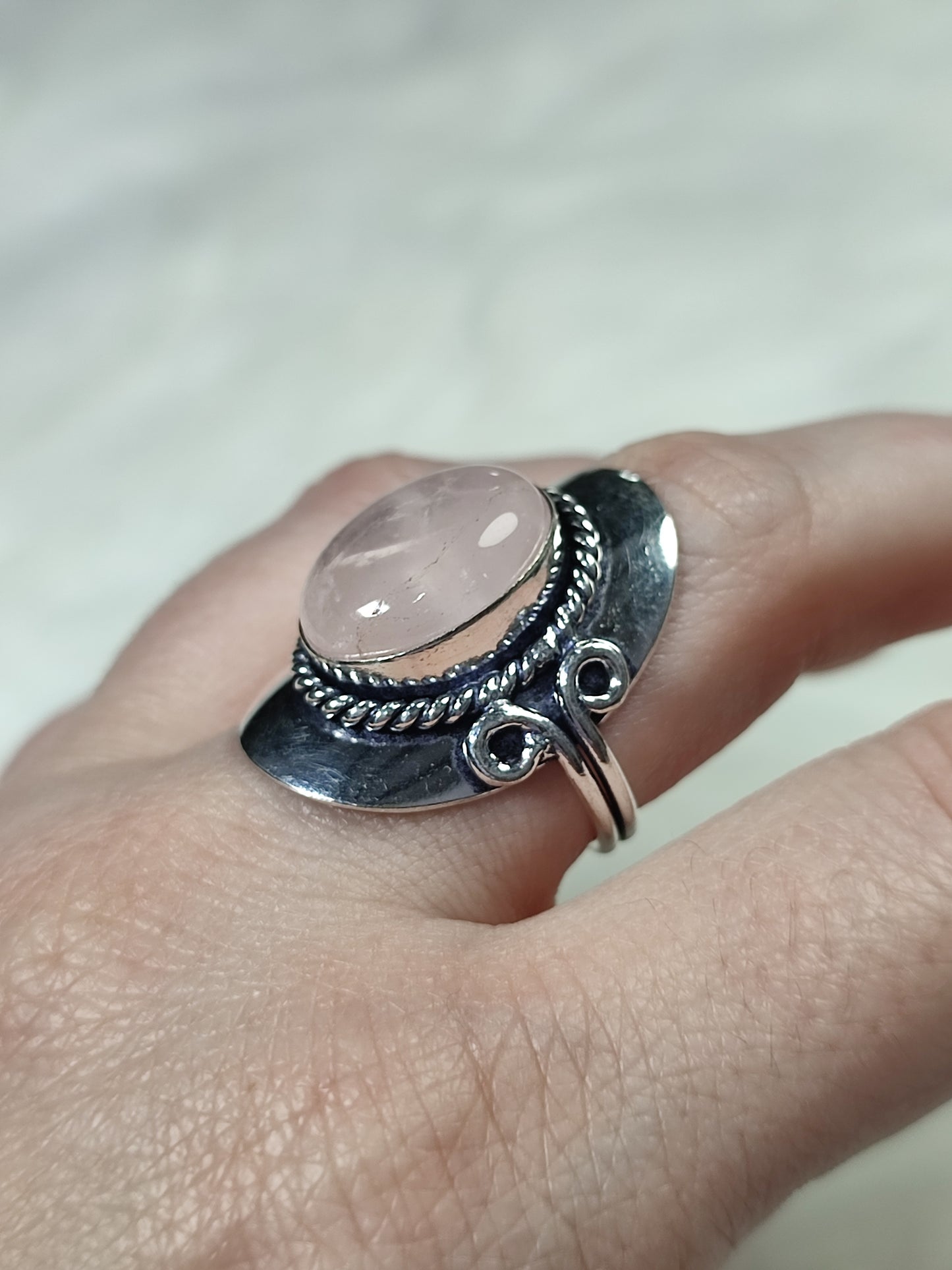 Anillo baño de plata con cuarzo rosa - Ajustable AJ3