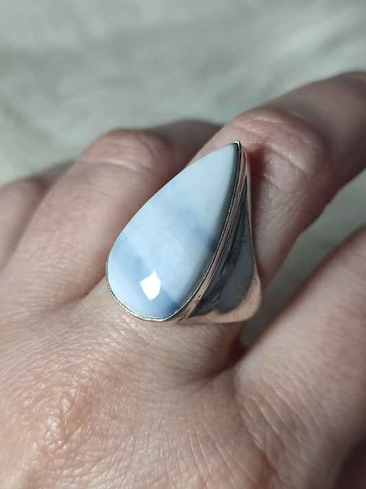 Anillo baño de plata con ópalo azul Owyhee