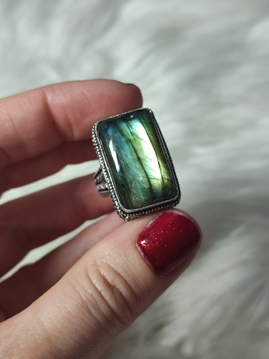 Anillo baño de plata con labradorita