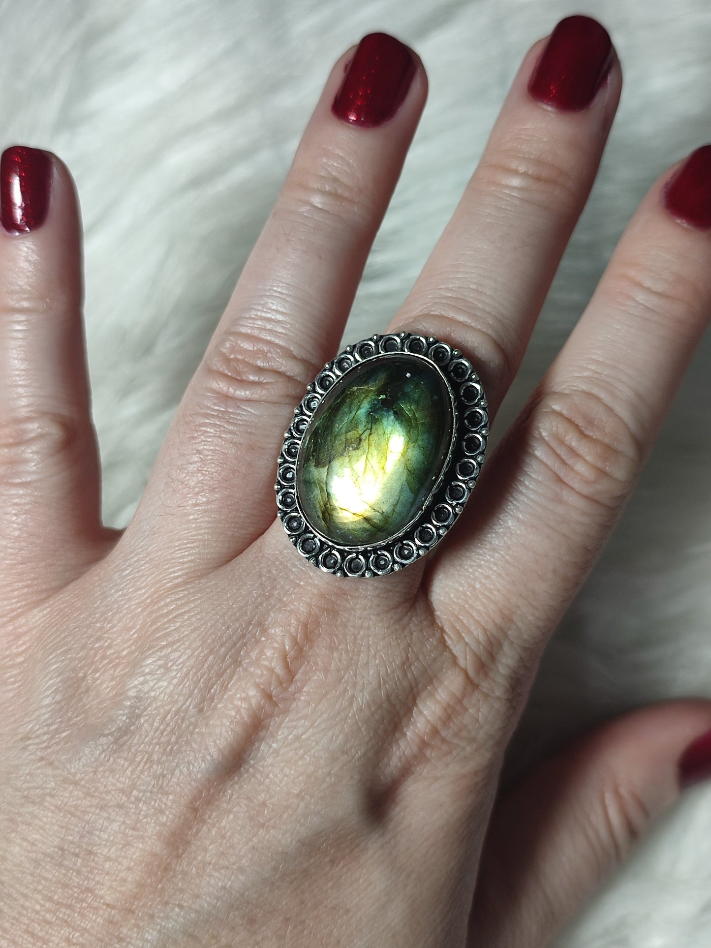 Anillo baño de plata con labradorita