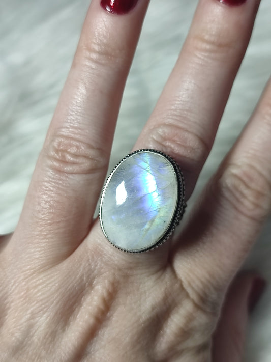 Anillo baño de plata con piedra luna