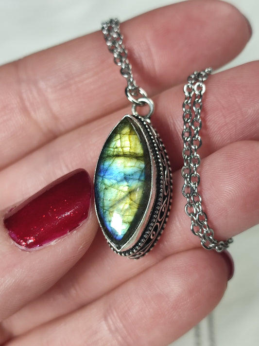 Colgante baño de plata y labradorita 322