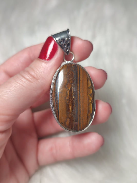 Colgante baño de plata con ojo de tigre con ojo de hierro 314