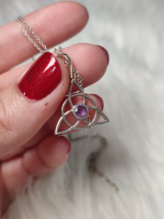 Colgante plata de ley 925 con amatista facetada triketa
