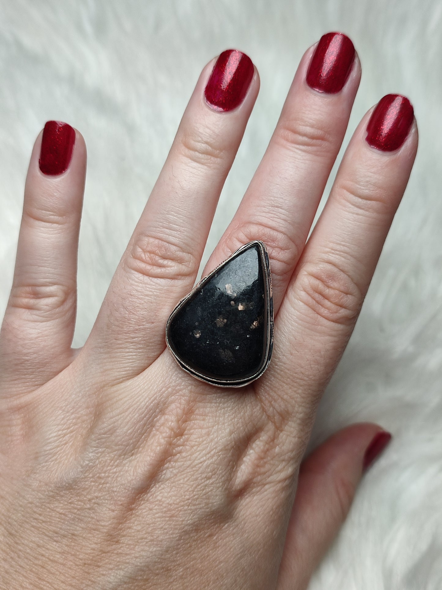 Anillo baño de plata con nuumita India - Ajustable 40