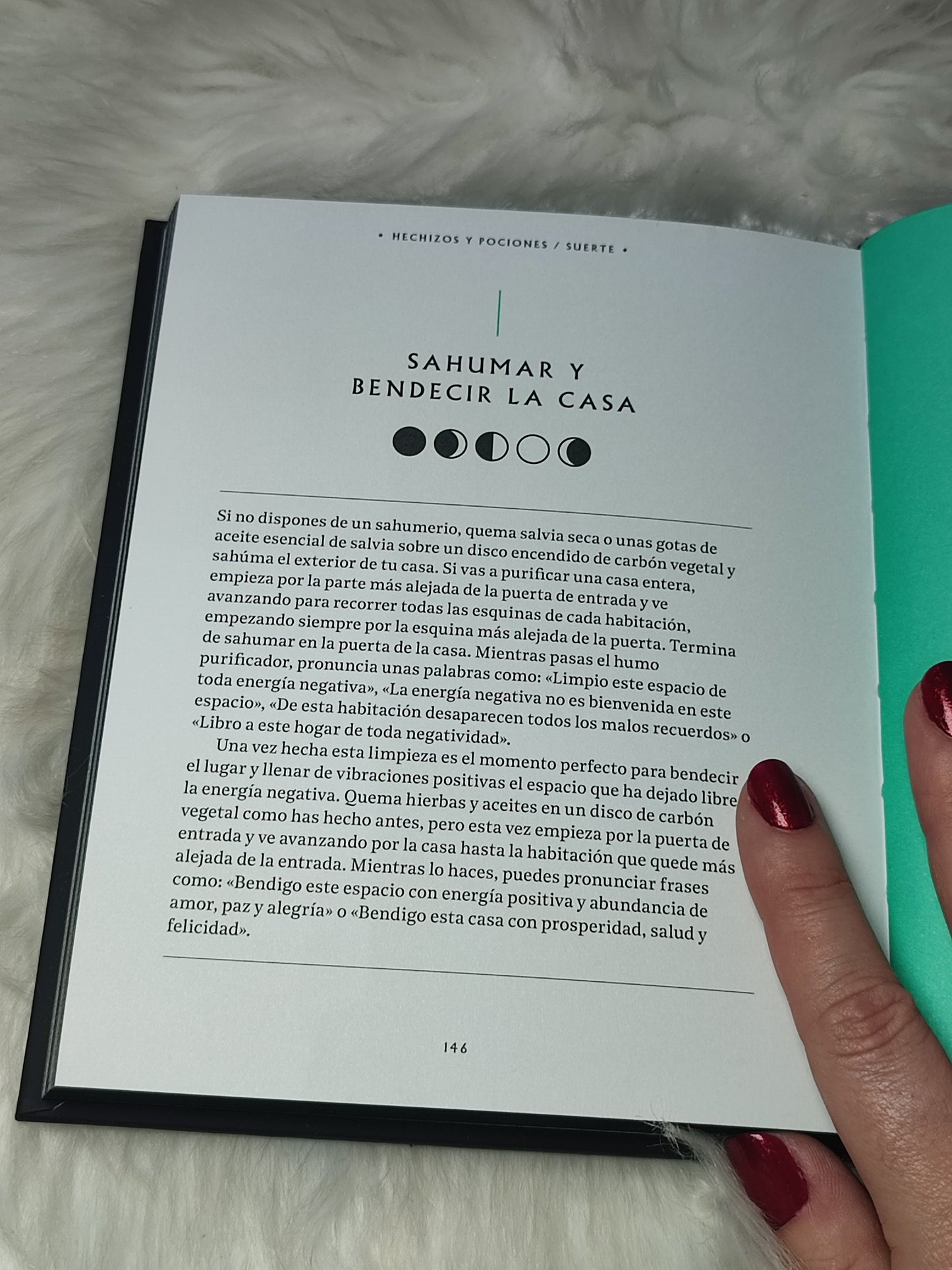 Magia para el día a día : rituales, hechizos y pociones para una vida mejor.