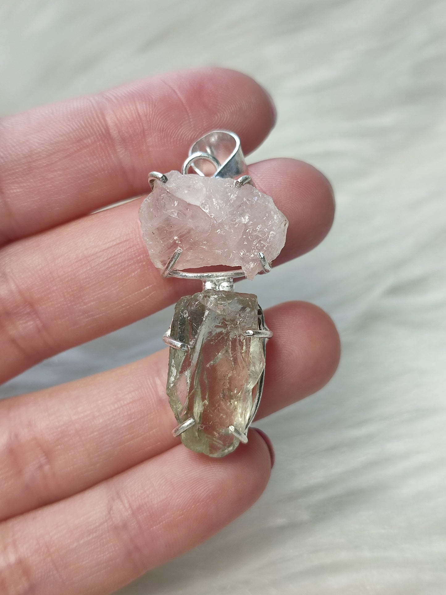 Colgante baño de plata con prasiolita y cuarzo rosa