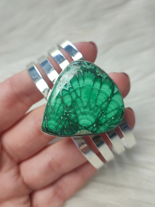 Brazalete baño de plata con malaquita