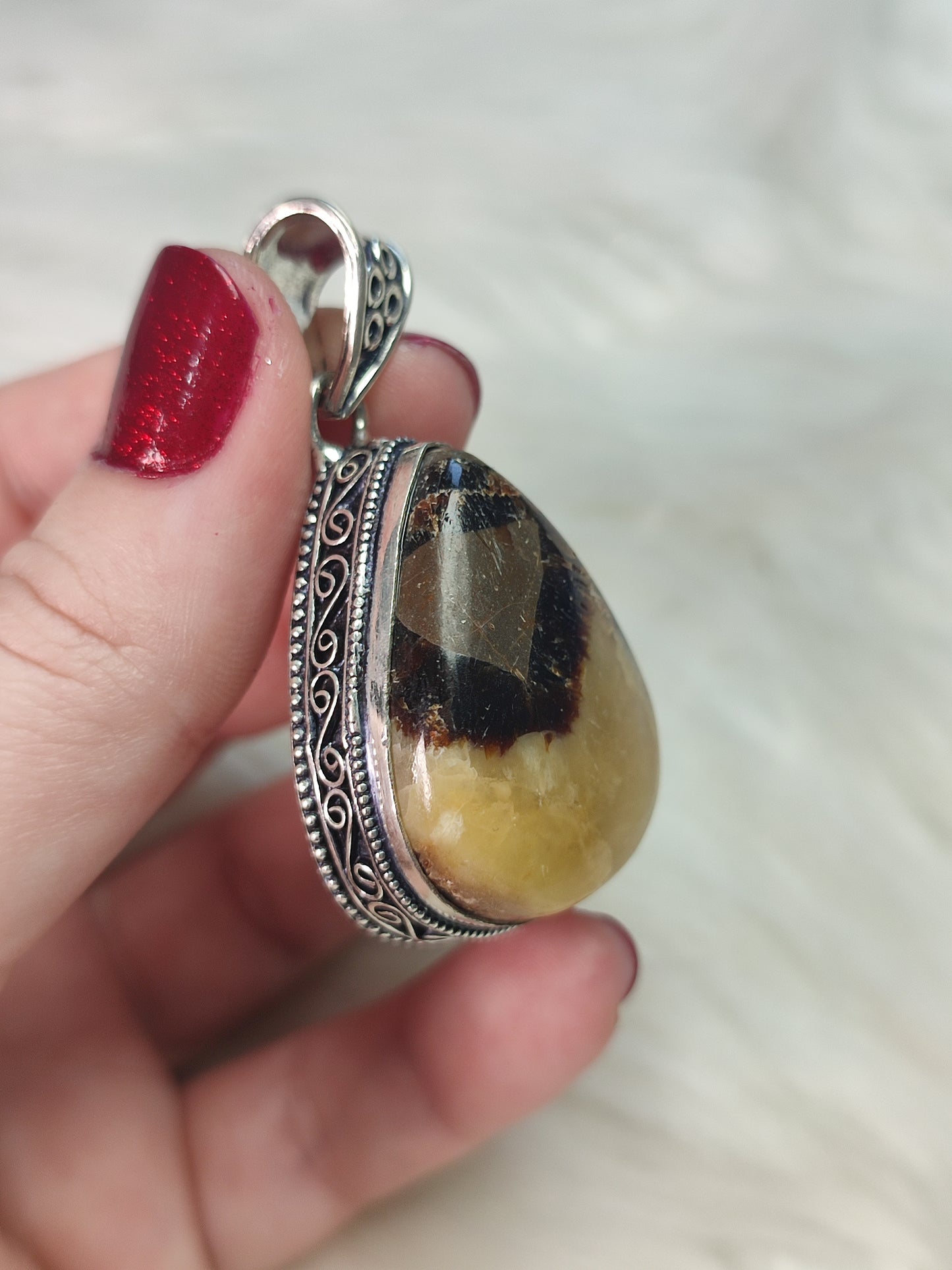 Colgante baño de plata con septaria
