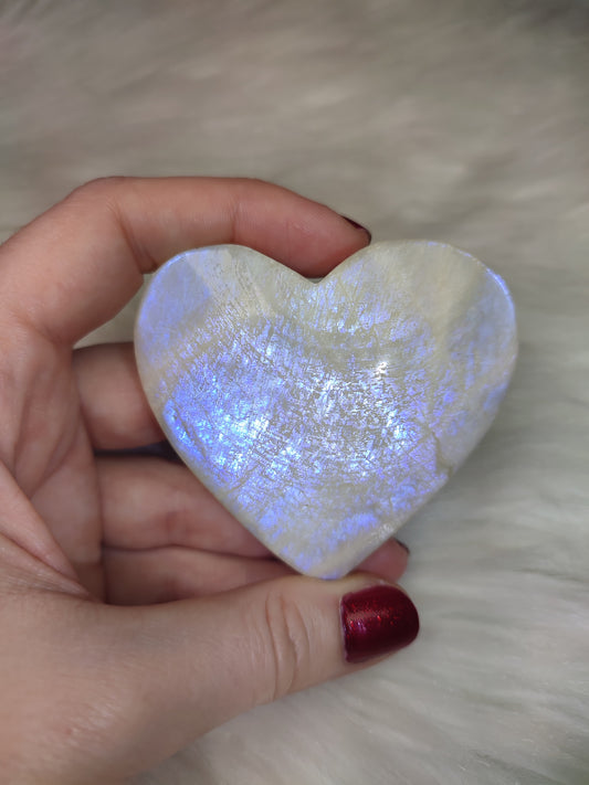 Corazón piedra luna flash 114 gramos