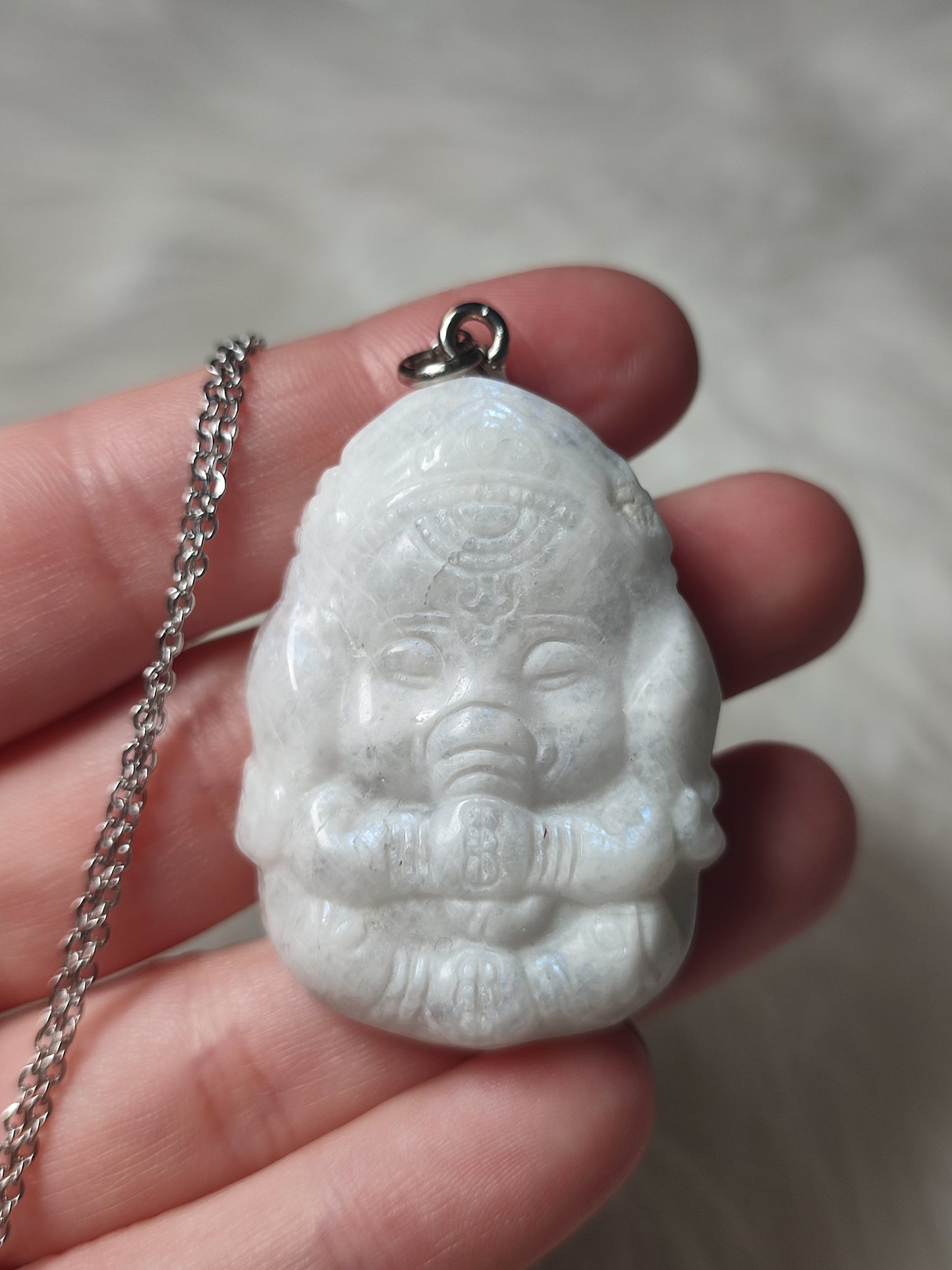 Collar Ganesha de piedra luna n°5