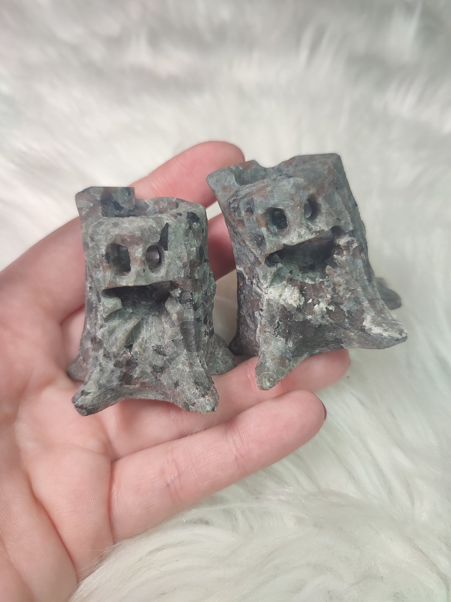 Árbol animado de terror 😱 tallado en yooperlita