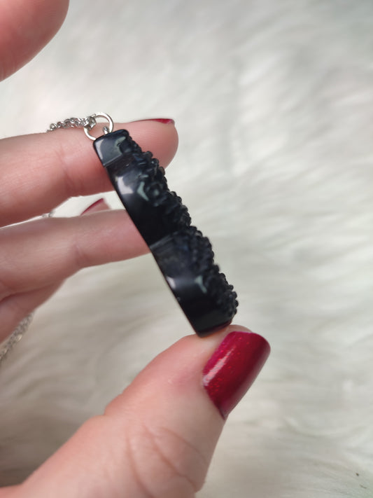 Colgante serpiente en acero con Obsidiana n° 153