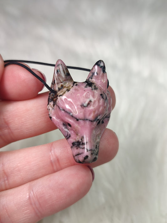 Colgante lobo - Kitsune en rodonita