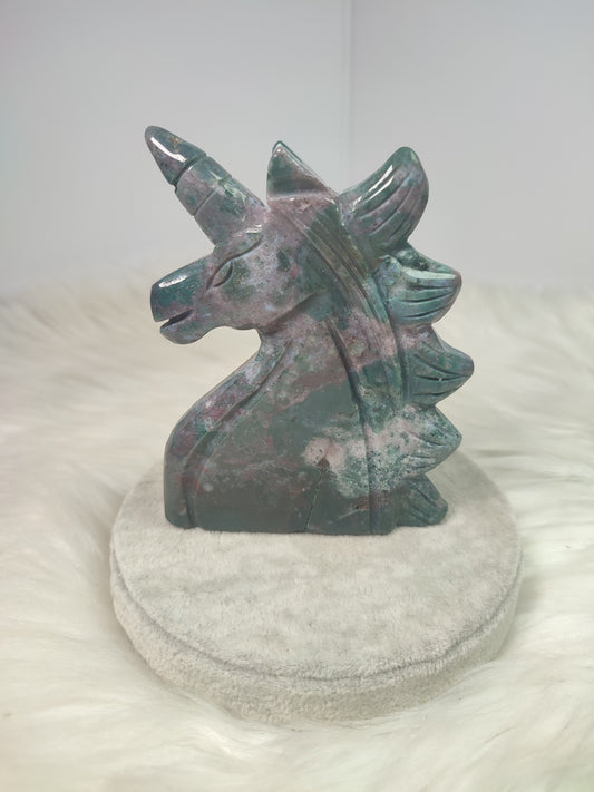 Unicornio tallado en jaspe oceano 283 gramos