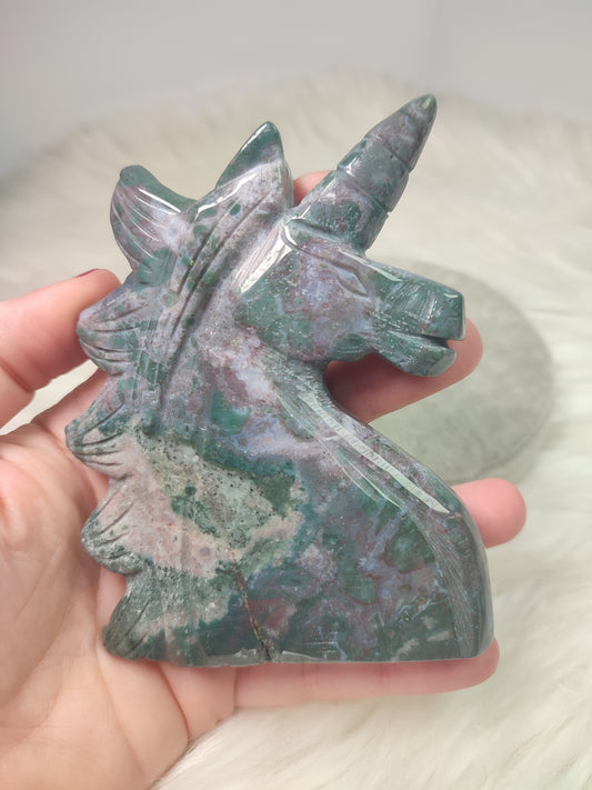 Unicornio tallado en jaspe oceano 283 gramos