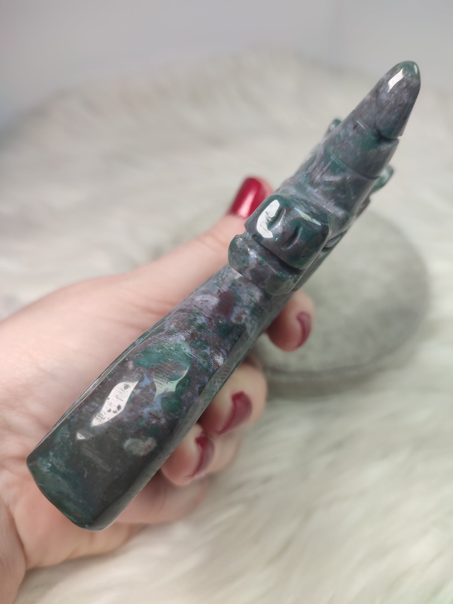 Unicornio tallado en jaspe oceano 283 gramos