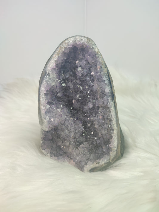 Capilla drusa amatista 1.599 gramos