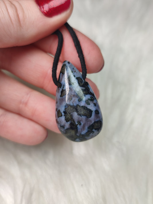 Collar índigo gabbro - Gota - Caramelito