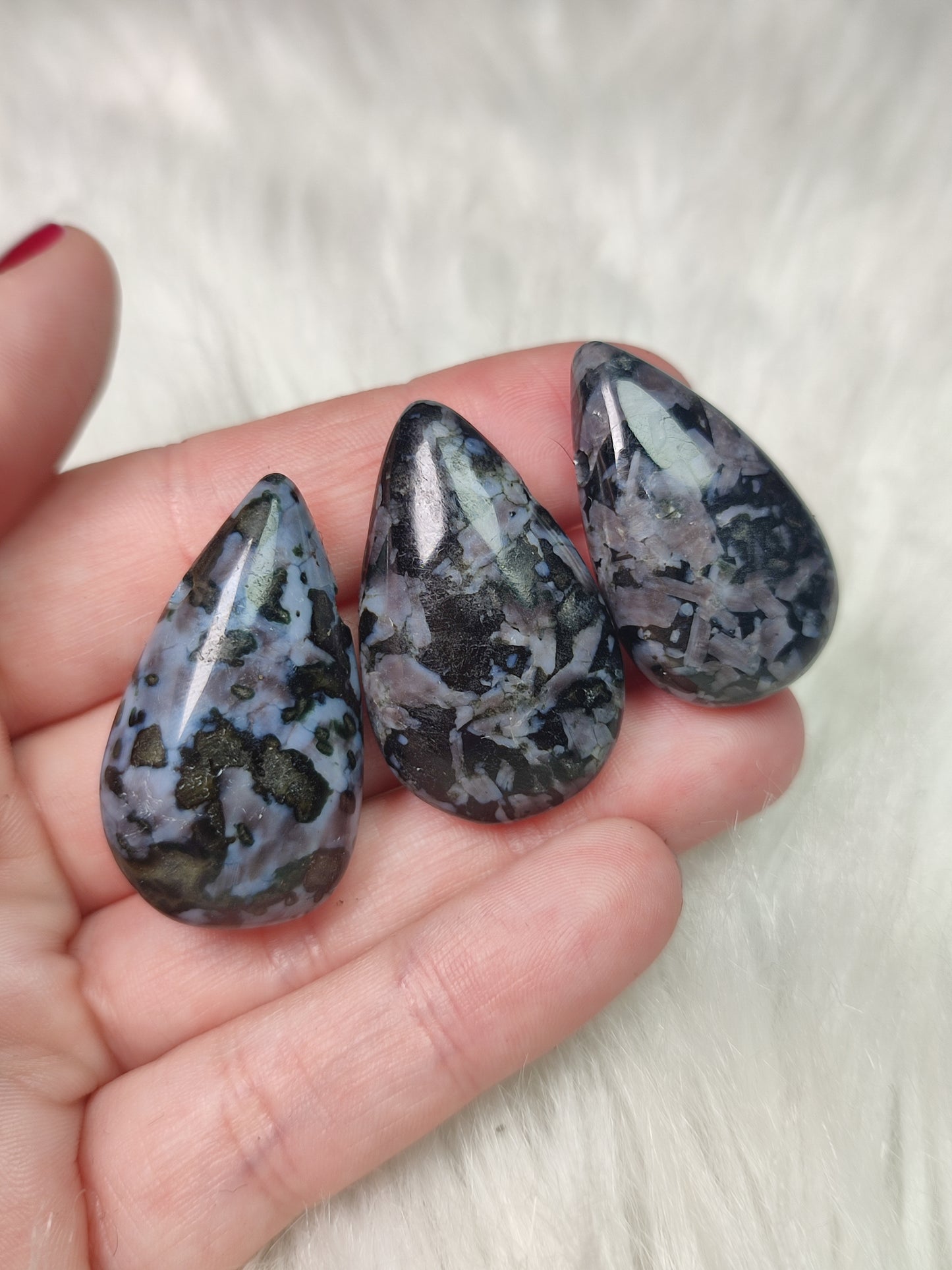 Collar índigo gabbro - Gota - Caramelito