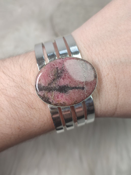 Brazalete baño de plata con rodonita