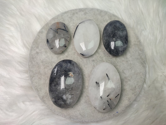 Rodado cuarzo con turmalina negra - Video