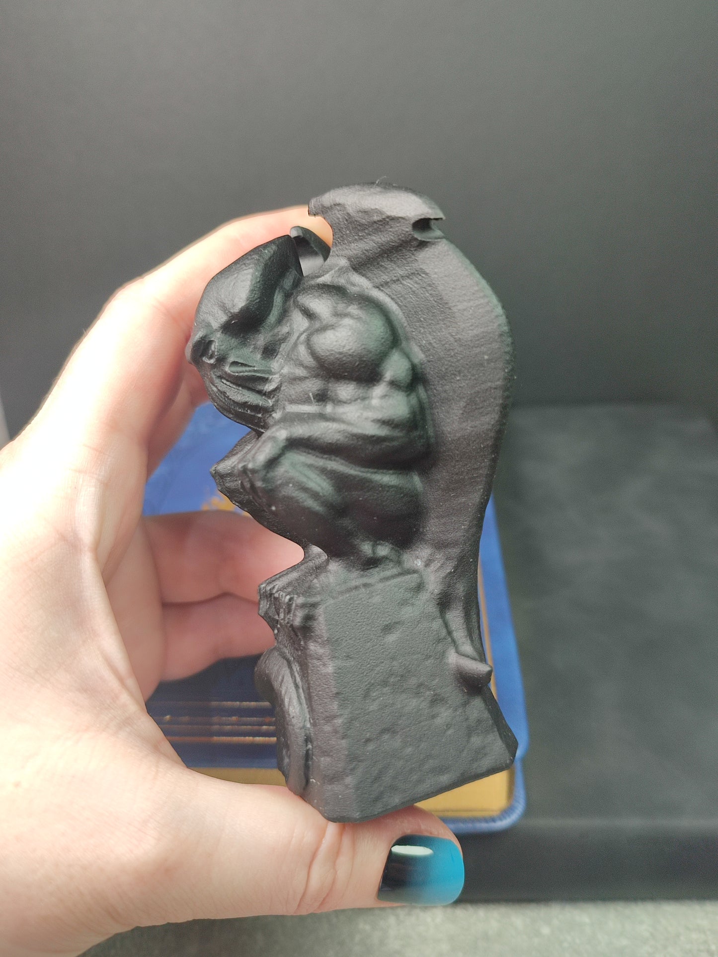 Cthulhu tallado en obsidiana negra acabado mate