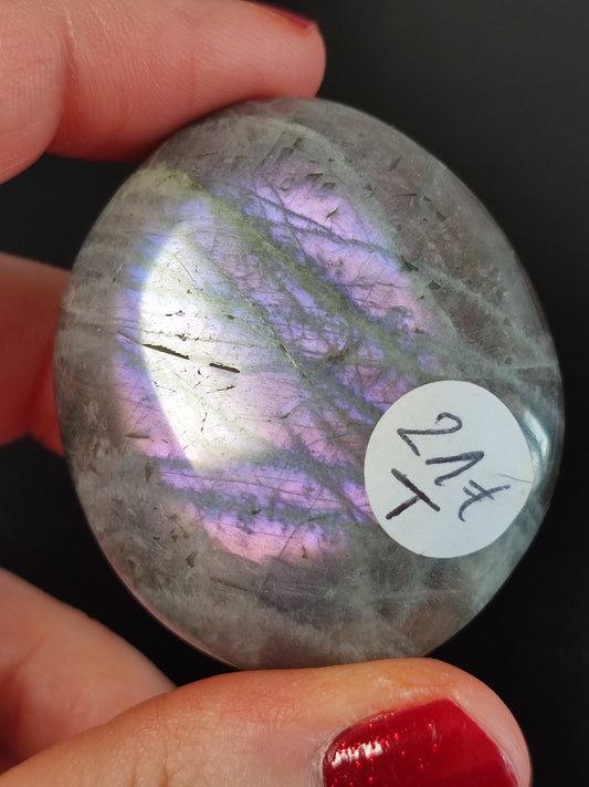 Rodado Labradorita purpura T