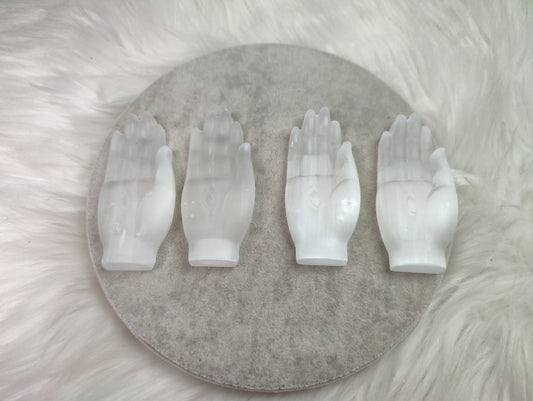 Mini cuenco de selenita - Hamsa o mano de Fátima