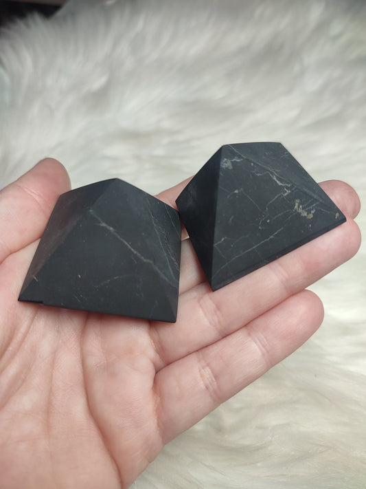 Piramide Shungit 41 mm