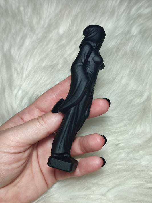 Sacerdotisa tallada en obsidiana negra - modelo Capucha