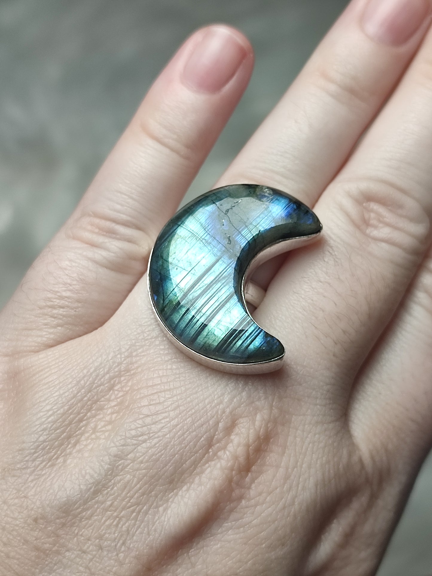 Anillo luna baño de plata con labradorita - Ajustable B26