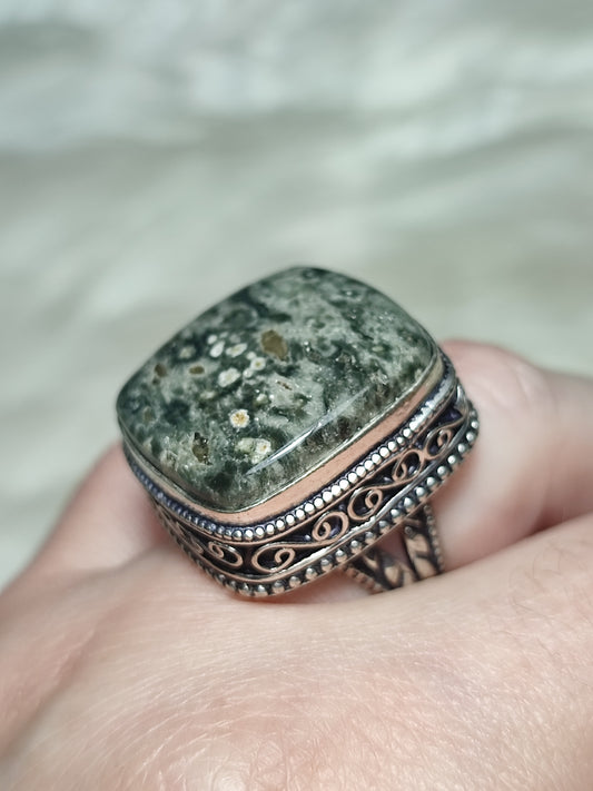Anillo baño de plata con jaspe océano