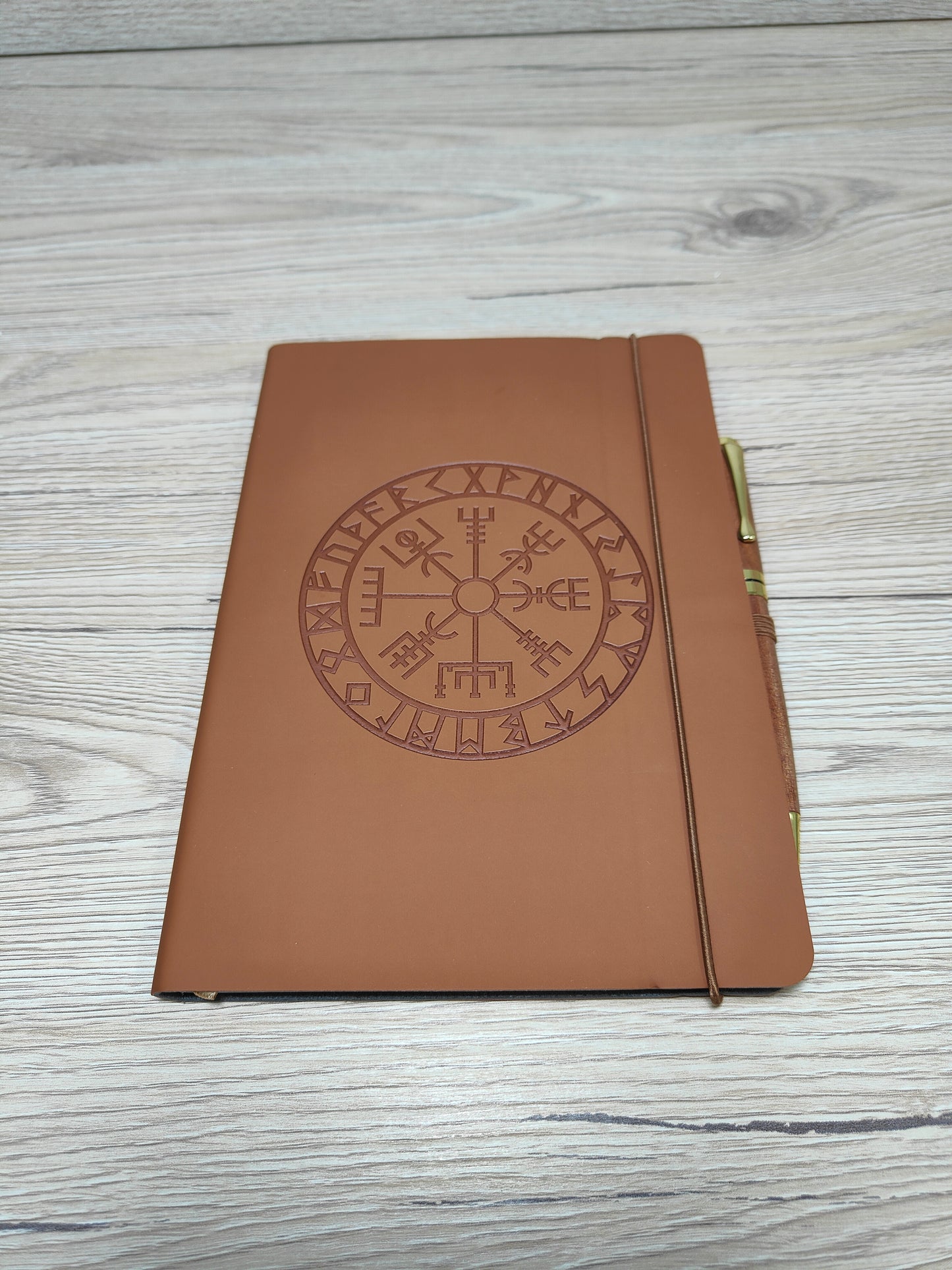 Libreta Con Runa Vegvísir