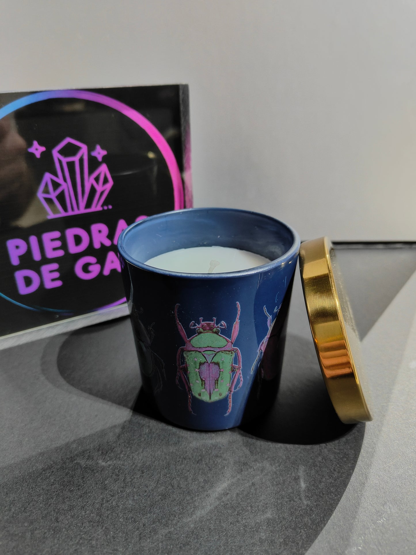 Vela Escarabeo