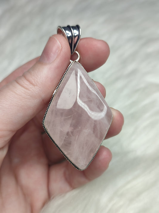 Colgante baño de plata con cuarzo rosa intenso - N° 68